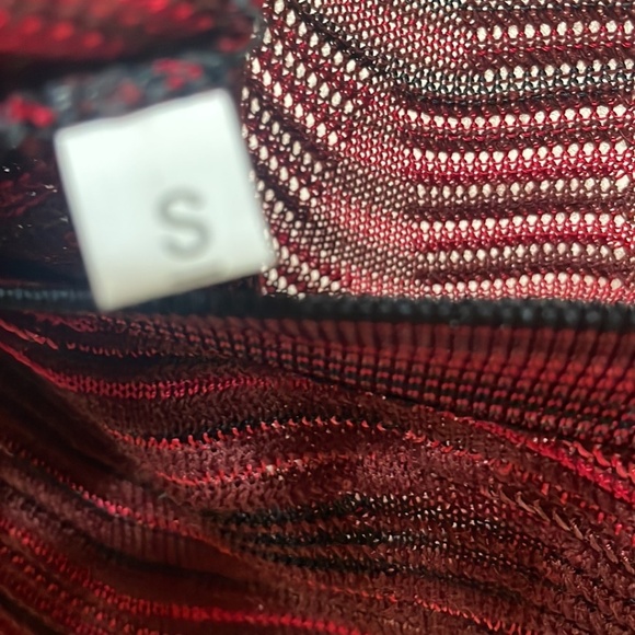 Missoni Red Gradient Mesh Knit Top—GORGEOUS Fabric & Colors—Like New! Size S - Picture 10 of 10